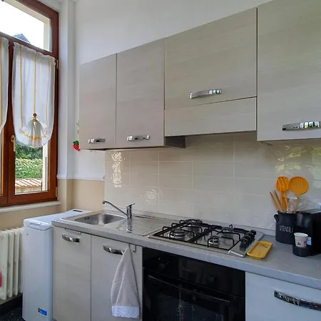 Daire Elegant Lakefront In Luino