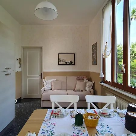 Elegant Lakefront In Luino