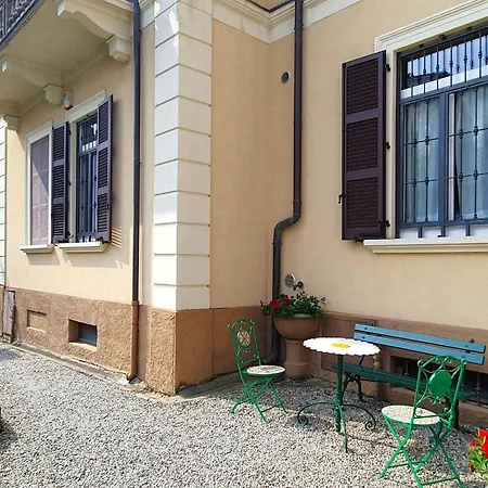 Elegant Lakefront In * Luino